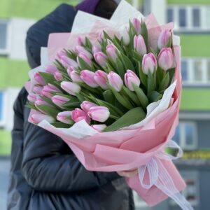 Букет 39 тюльпанов